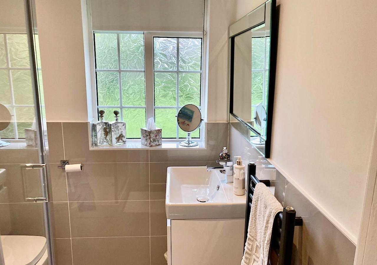 The Lodge Chester - Luxury Apartment For Two, With Free Parking! Hough Green 외부 사진