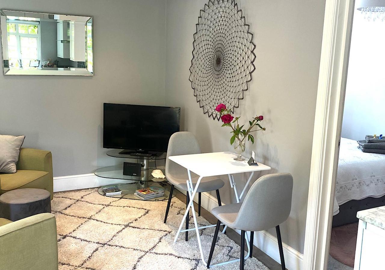 The Lodge Chester - Luxury Apartment For Two, With Free Parking! Hough Green 외부 사진